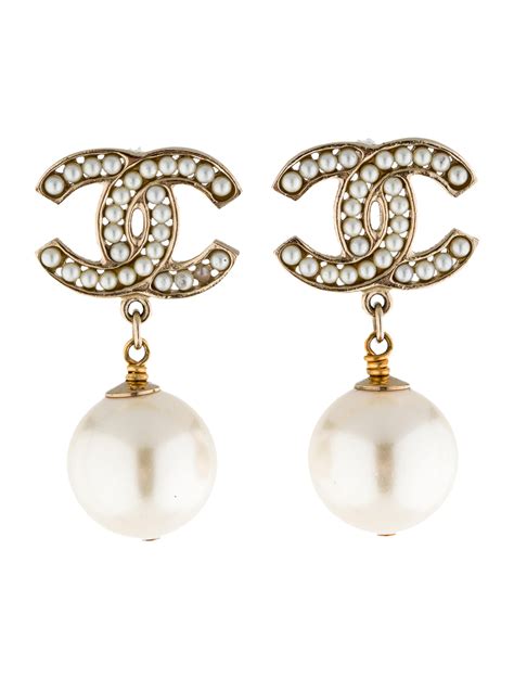 chanel cc pearl drop earrings|Chanel pearl drop earrings price.